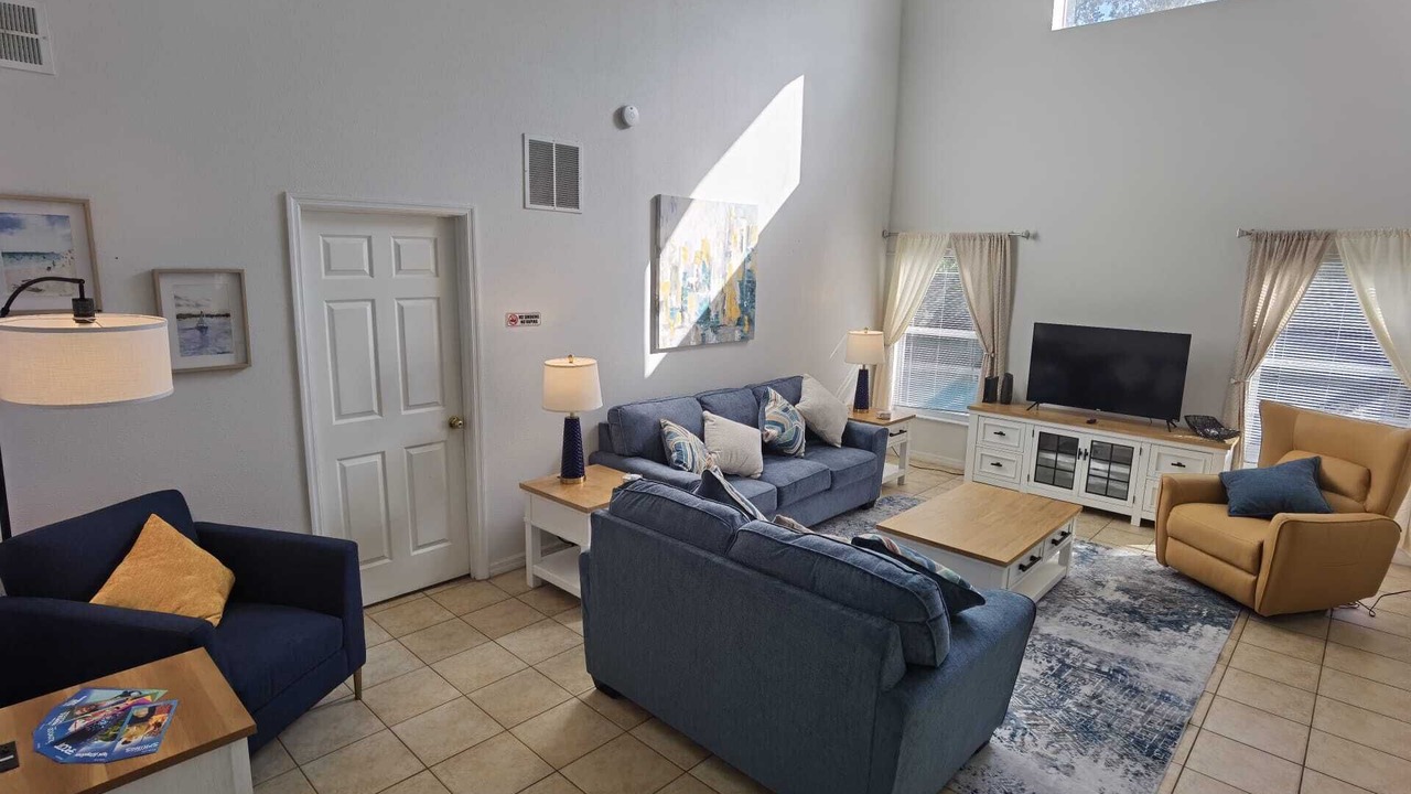 Photo of Livingroom in Lake Berkley