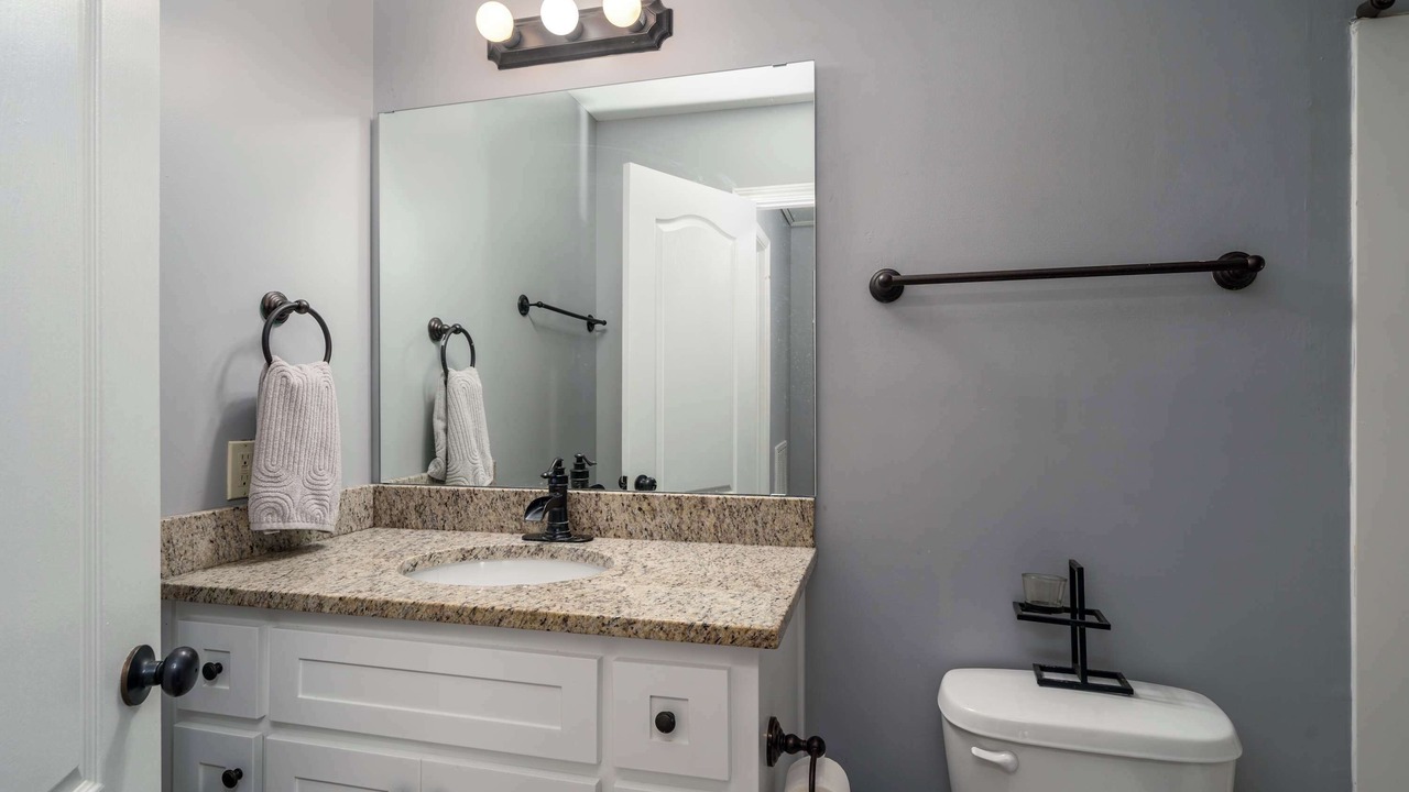 Photo of Bathroom in Cottondale