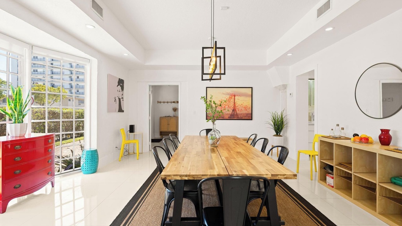 Photo of Livingroom in West Avenue