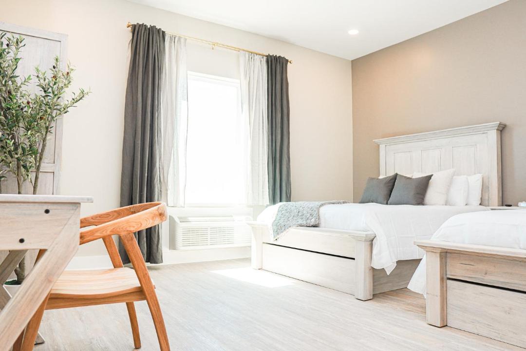 Photo of Bedroom in Long Beach