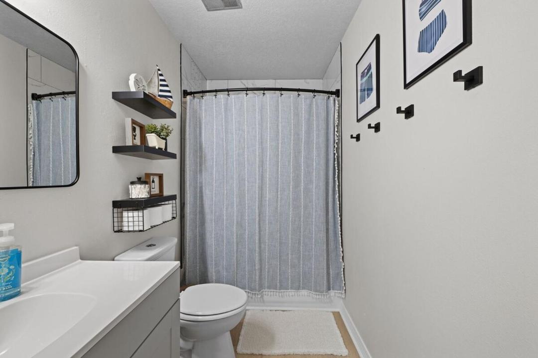 Photo of Bathroom in Northeast Pensacola