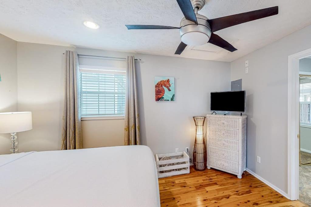 Photo of Bedroom in Biltmore Beach