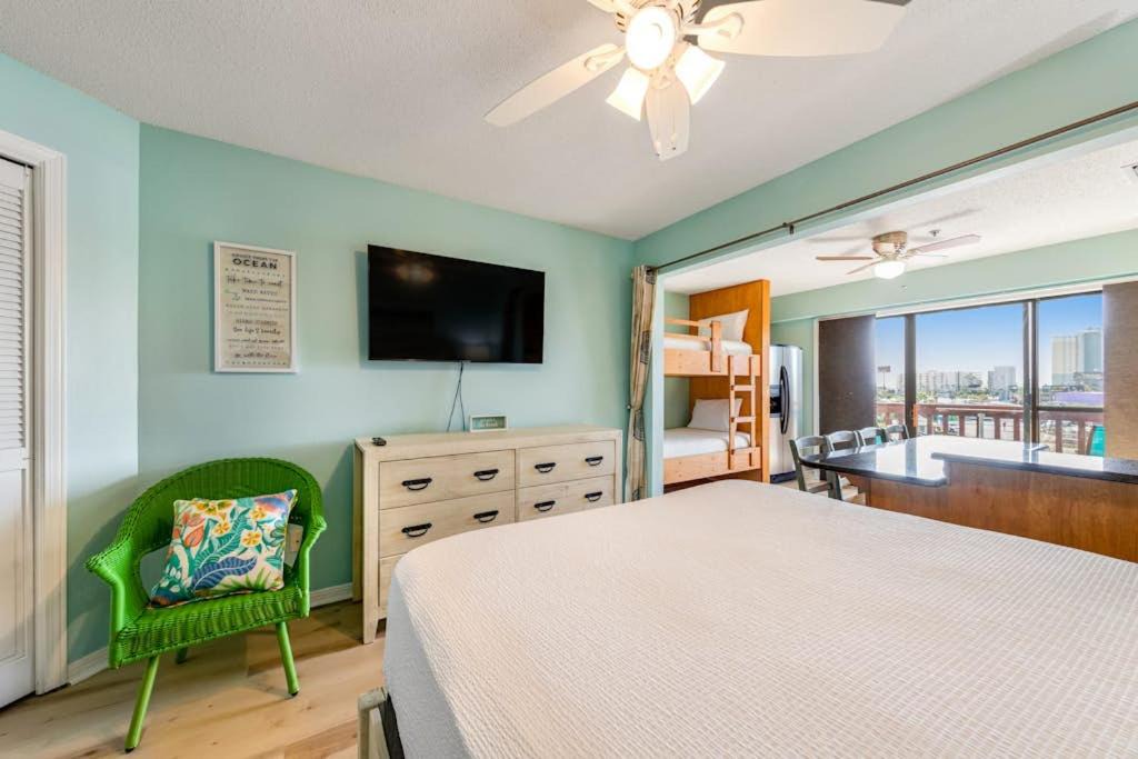 Photo of Bedroom in Gulf Lagoon Beach