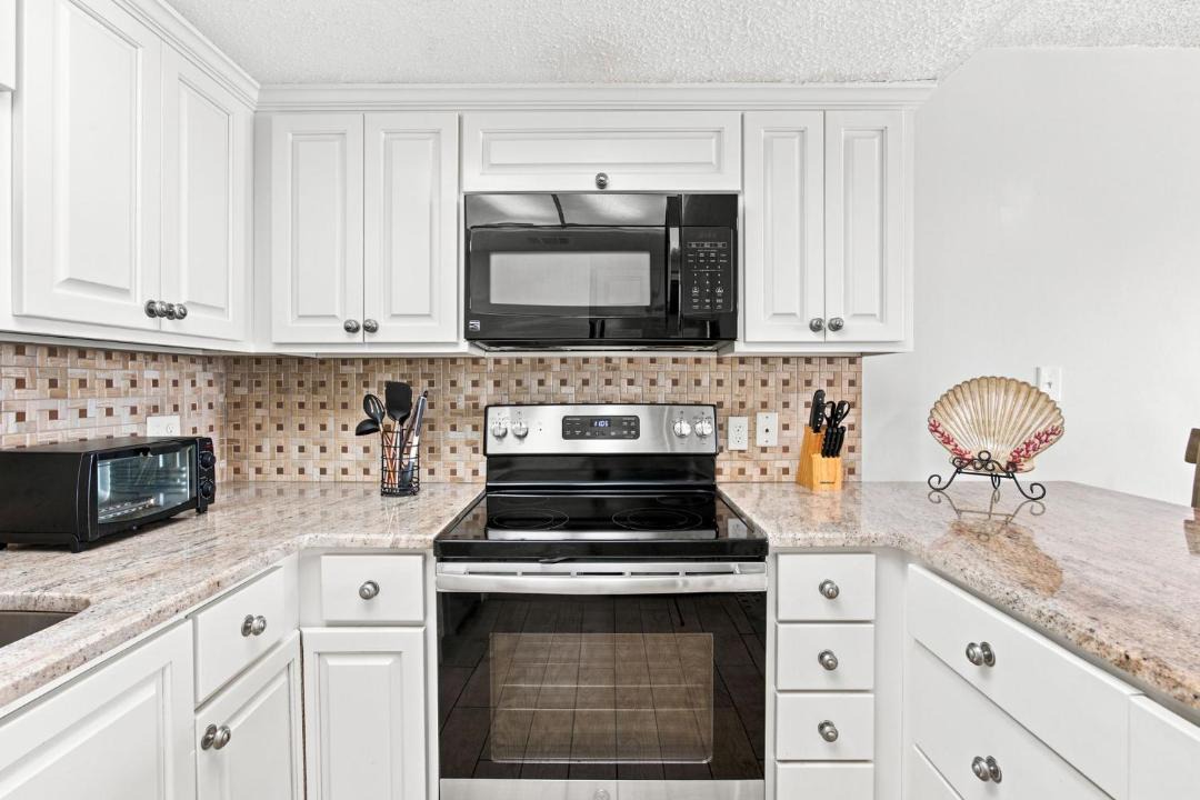 Photo of Kitchen in Orange Beach East