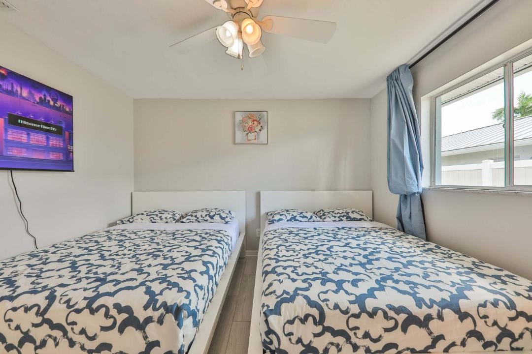 Photo of Bedroom in Yacht Club