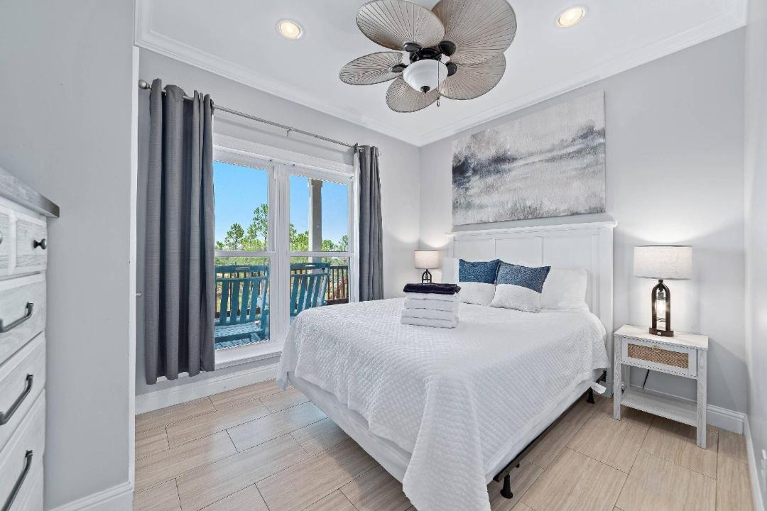 Photo of Bedroom in Surf Side Shores