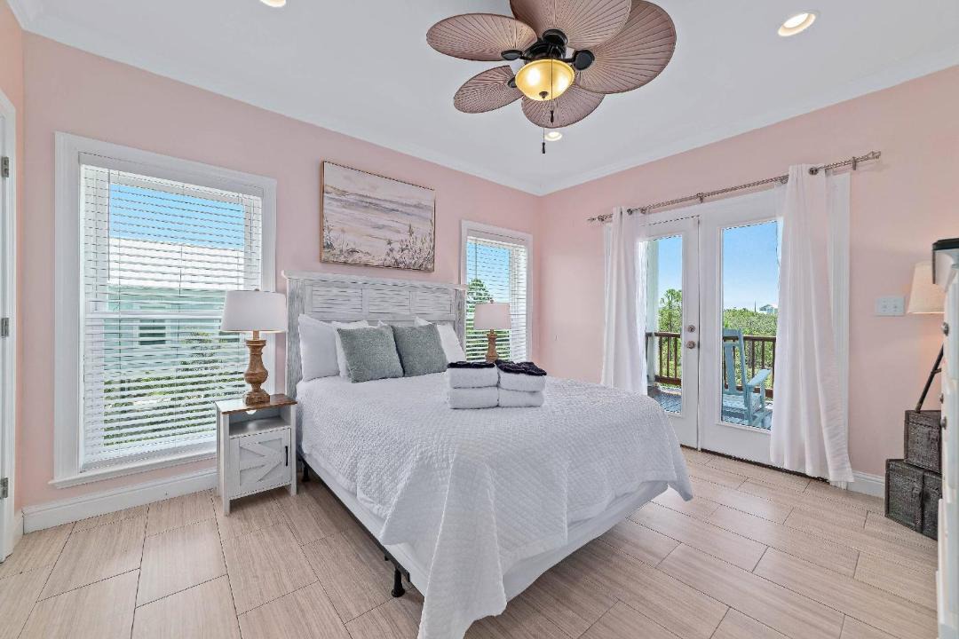 Photo of Bedroom in Surf Side Shores