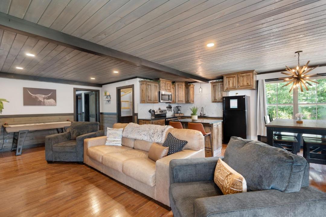 Photo of Livingroom in Bryant