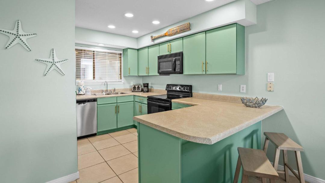 Photo of Kitchen in Orange Beach East