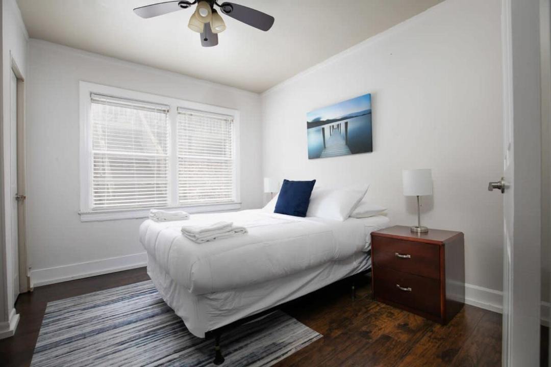 Photo of Bedroom in Redmont Park