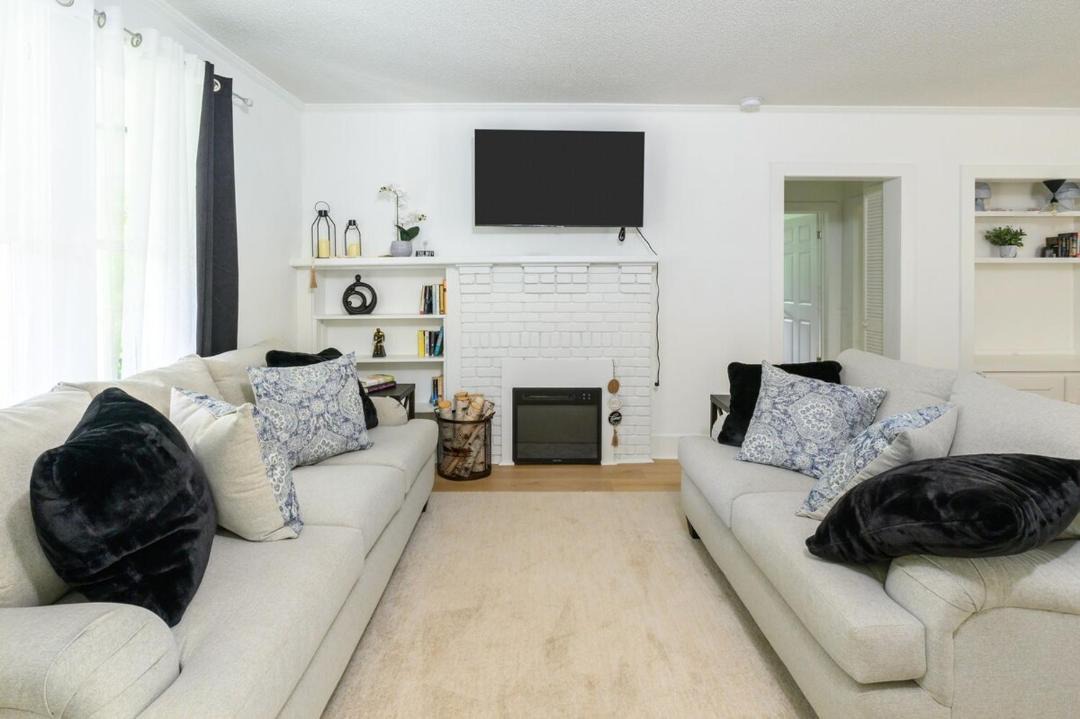 Photo of Livingroom in Bessemer