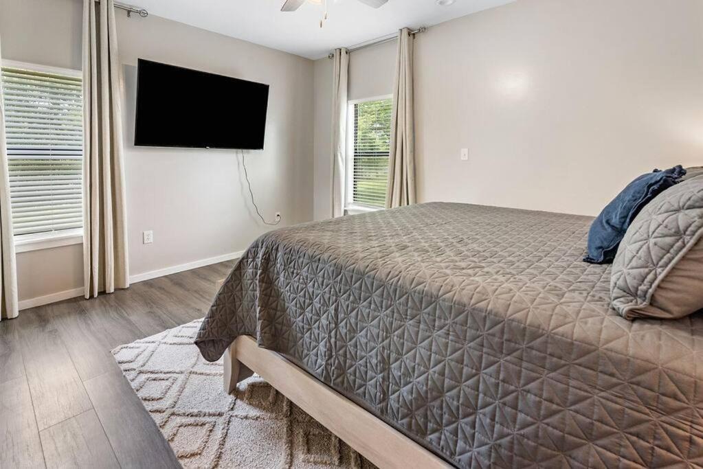 Photo of Bedroom in Grand Bay