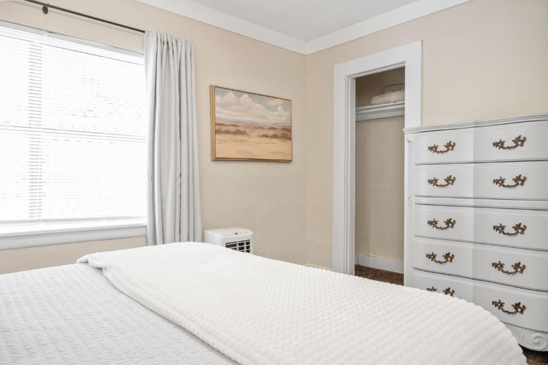 Photo of Bedroom in Mobile