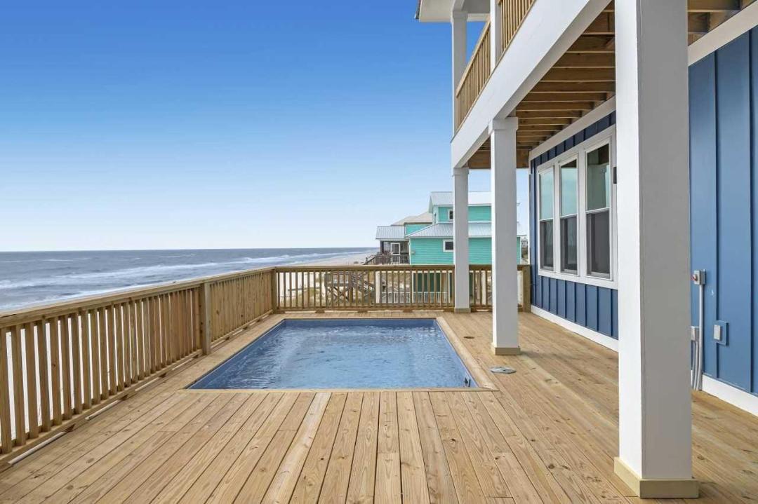 Photo of Patio Balcony in Surf Side Shores