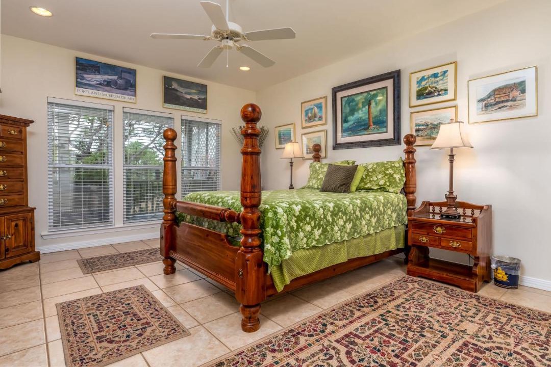 Photo of Bedroom in Audubon Place