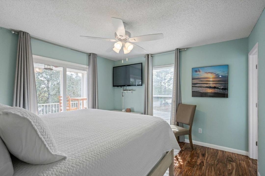 Photo of Bedroom in Surf Side Shores