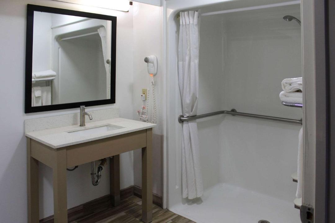 Photo of Bathroom in Scottsboro