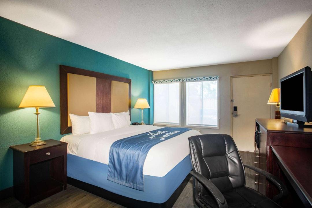 Photo of Bedroom in Mobile