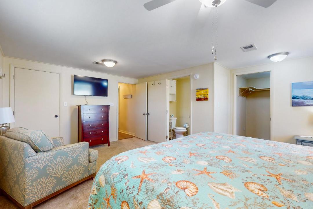 Photo of Bedroom in Dauphin Island
