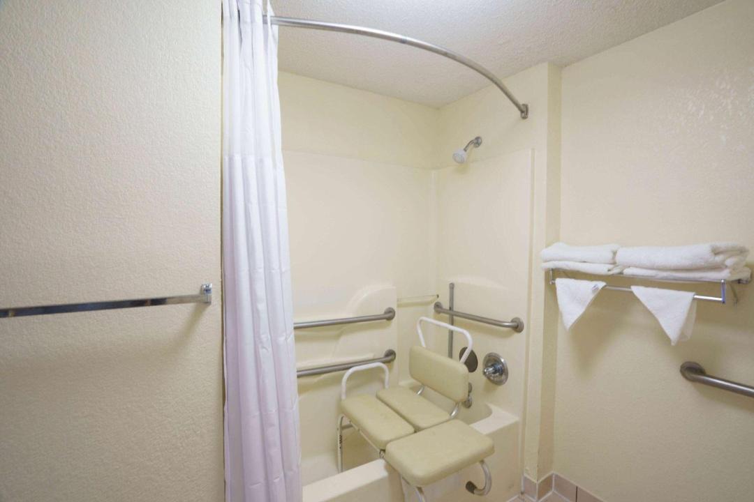 Photo of Bathroom in Gunter Afs