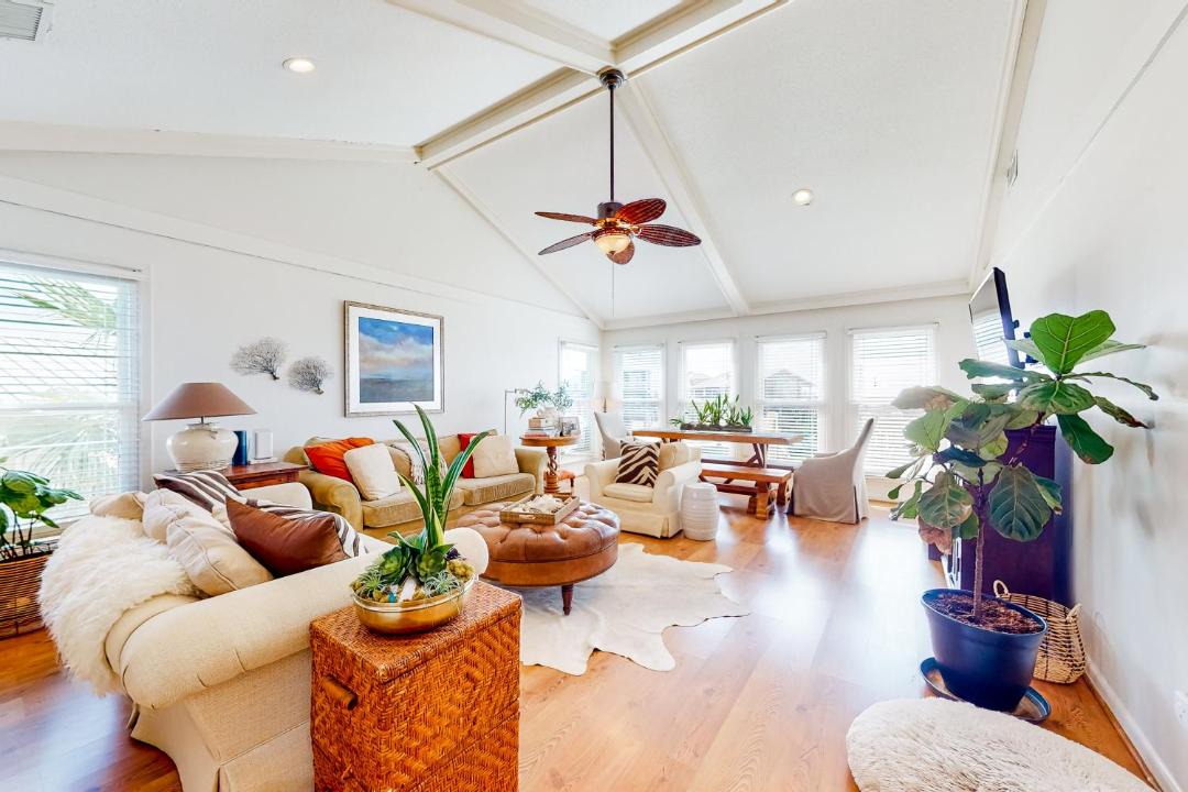 Photo of Livingroom in Royal Lagoons