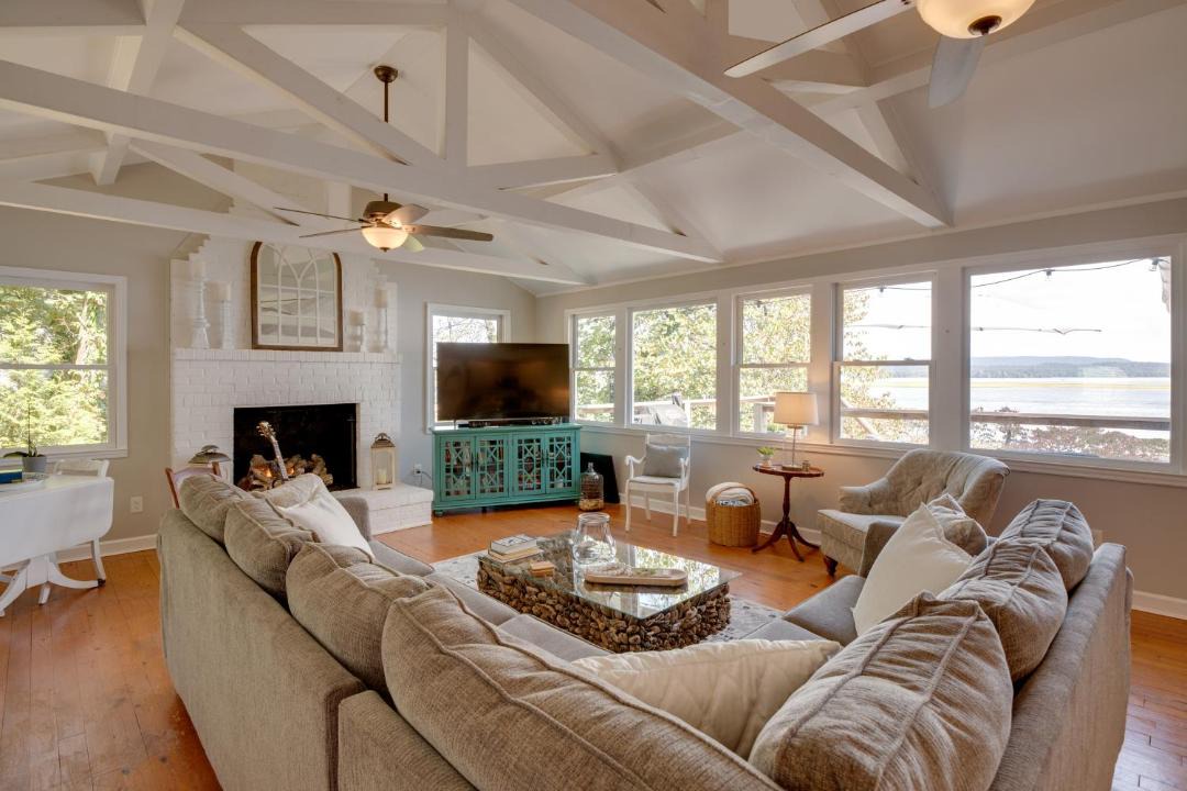 Photo of Livingroom in Groveoak