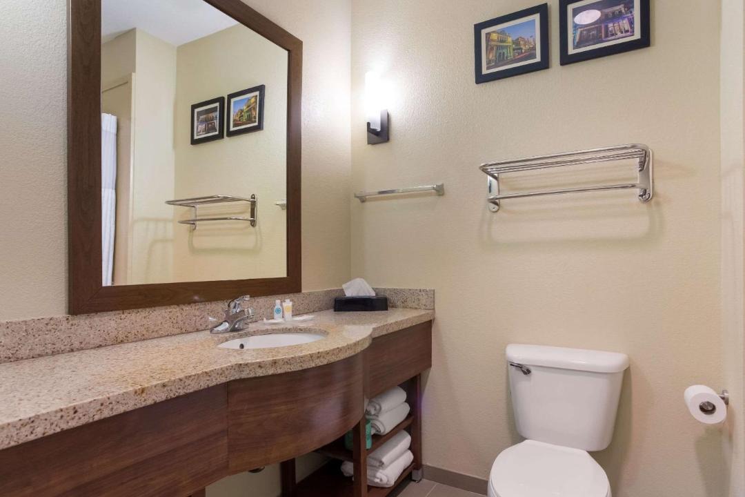 Photo of Bathroom in Saraland