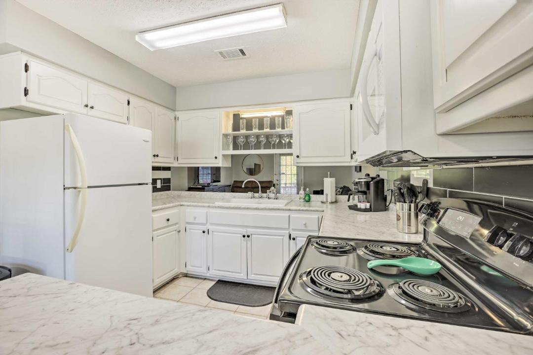 Photo of Kitchen in Longleaf Crossing