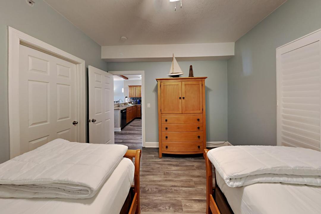 Photo of Bedroom in Gulf Shores