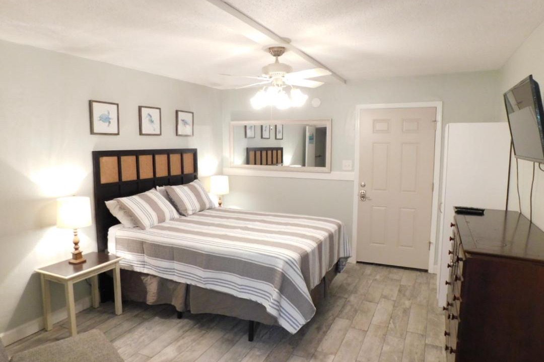 Photo of Bedroom in Gulf Shores