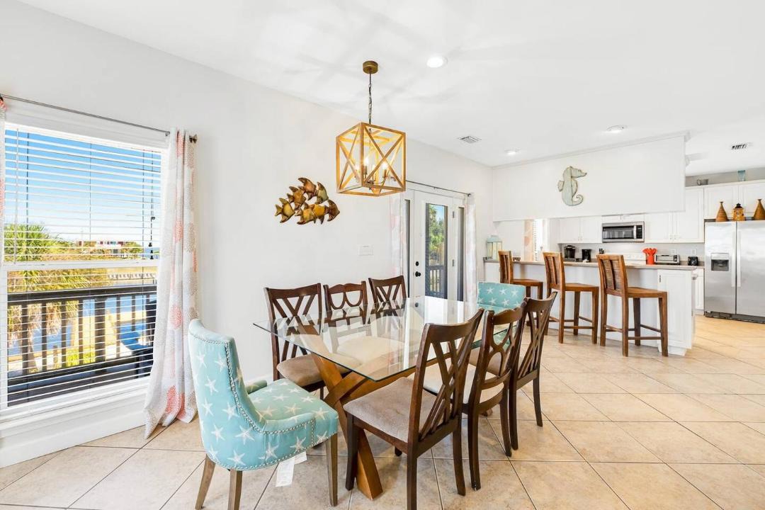 Photo of Livingroom in Fort Morgan Pines