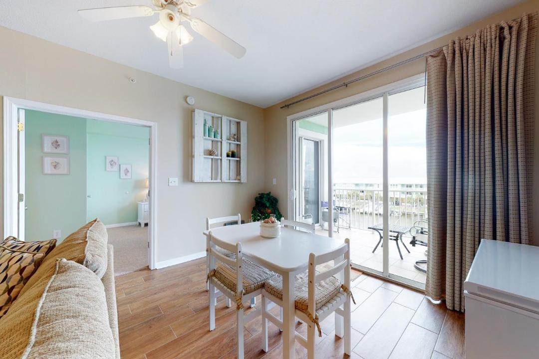 Photo of Livingroom in Fort Morgan Pines