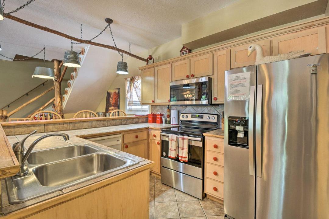 Photo of Kitchen in Guntersville