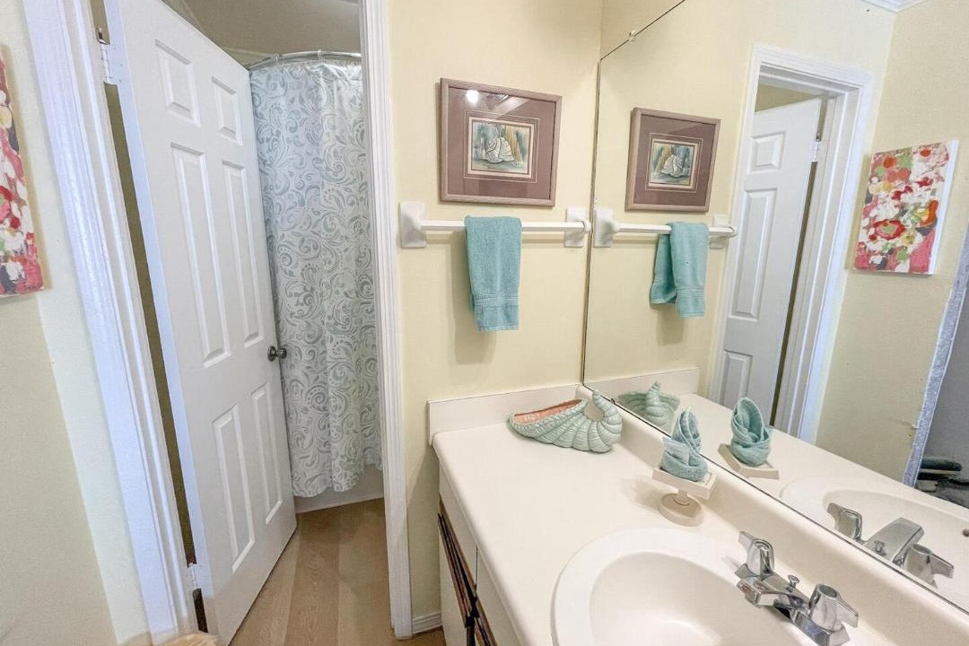 Photo of Bathroom in Dauphin Island