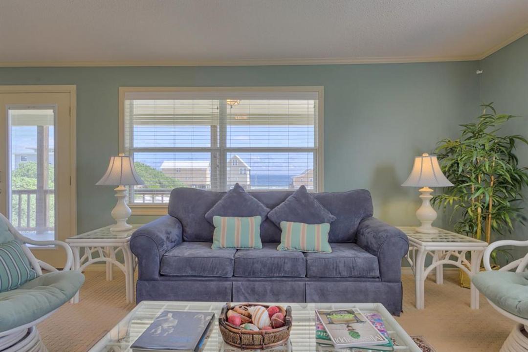 Photo of Livingroom in Surf Side Shores