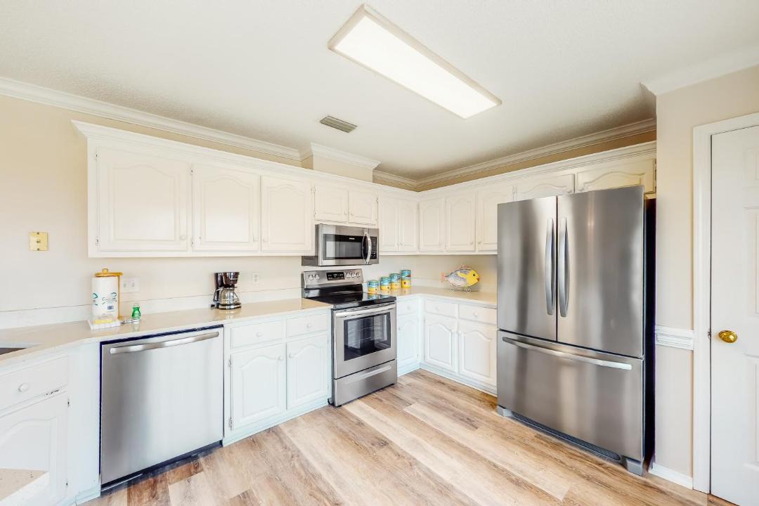 Photo of Kitchen in Silver Cay