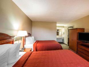 Photo of Bedroom in Irondale