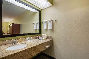 Photo of Bathroom in Irondale