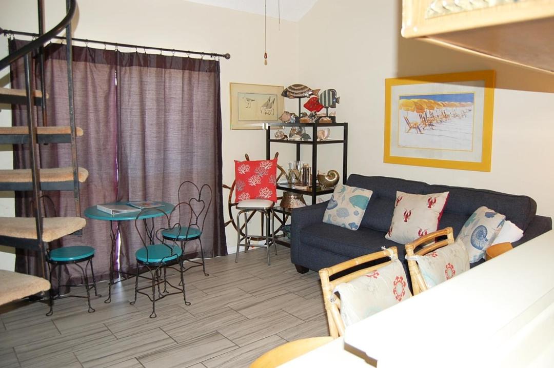Photo of Livingroom in Gulf Shores