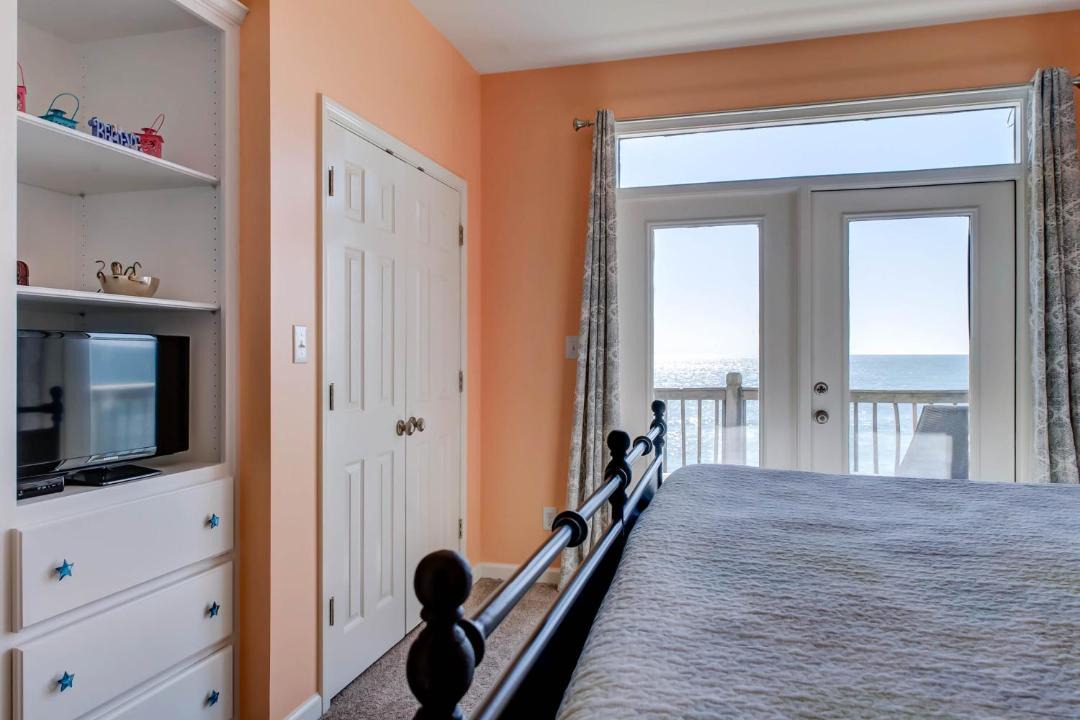 Photo of Bedroom in Dauphin Island