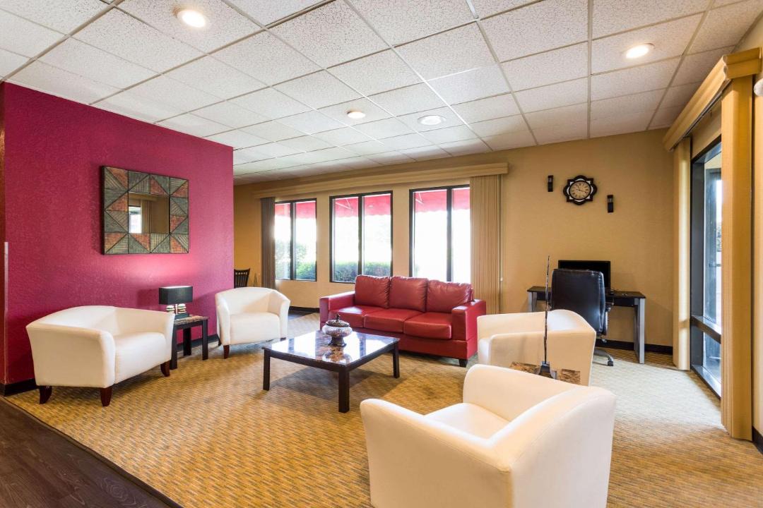 Photo of Livingroom in Homewood