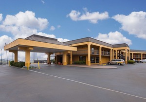 Quality Inn Airport - Southeast