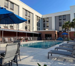 Hampton Inn Suites Pine Forest Road 