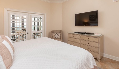 Condo, 3 Bedrooms