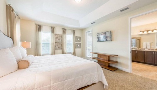 House, 6 Bedrooms