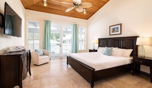 Deluxe Suite, 1 Bedroom, Accessible, Garden Area