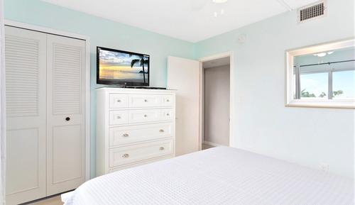 Oceanside Three-Bedroom Condo with Resort Views - Unit #49
