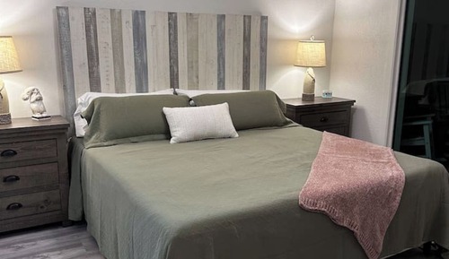 Signature Condo, 2 Bedrooms, Kitchen, Beach View