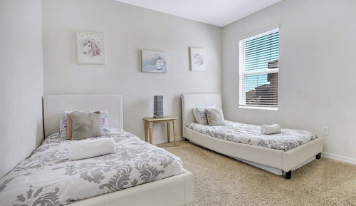 House (Multiple Bedrooms)