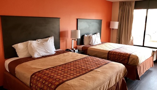 Classic Room, 2 Queen Beds, Smoking